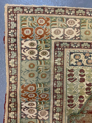 Turkish Ghiordes antique rug (160 x 115cm)