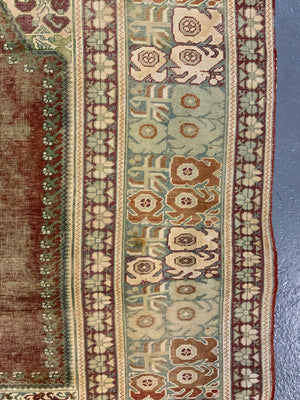 Turkish Ghiordes antique rug (160 x 115cm)