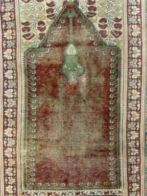 Turkish Ghiordes antique rug (160 x 115cm)