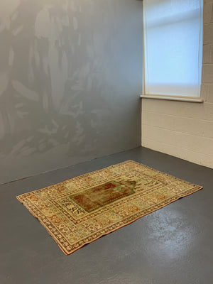 Turkish Ghiordes antique rug (160 x 115cm)