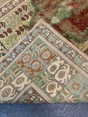 Turkish Ghiordes antique rug (160 x 115cm)