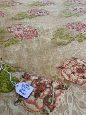 Tudor rose silk brocade (230 x 123cm)