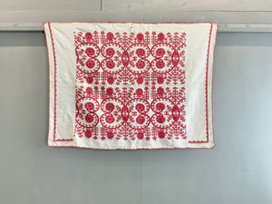 Traditional Hungarian embroidery (97 x 129cm)