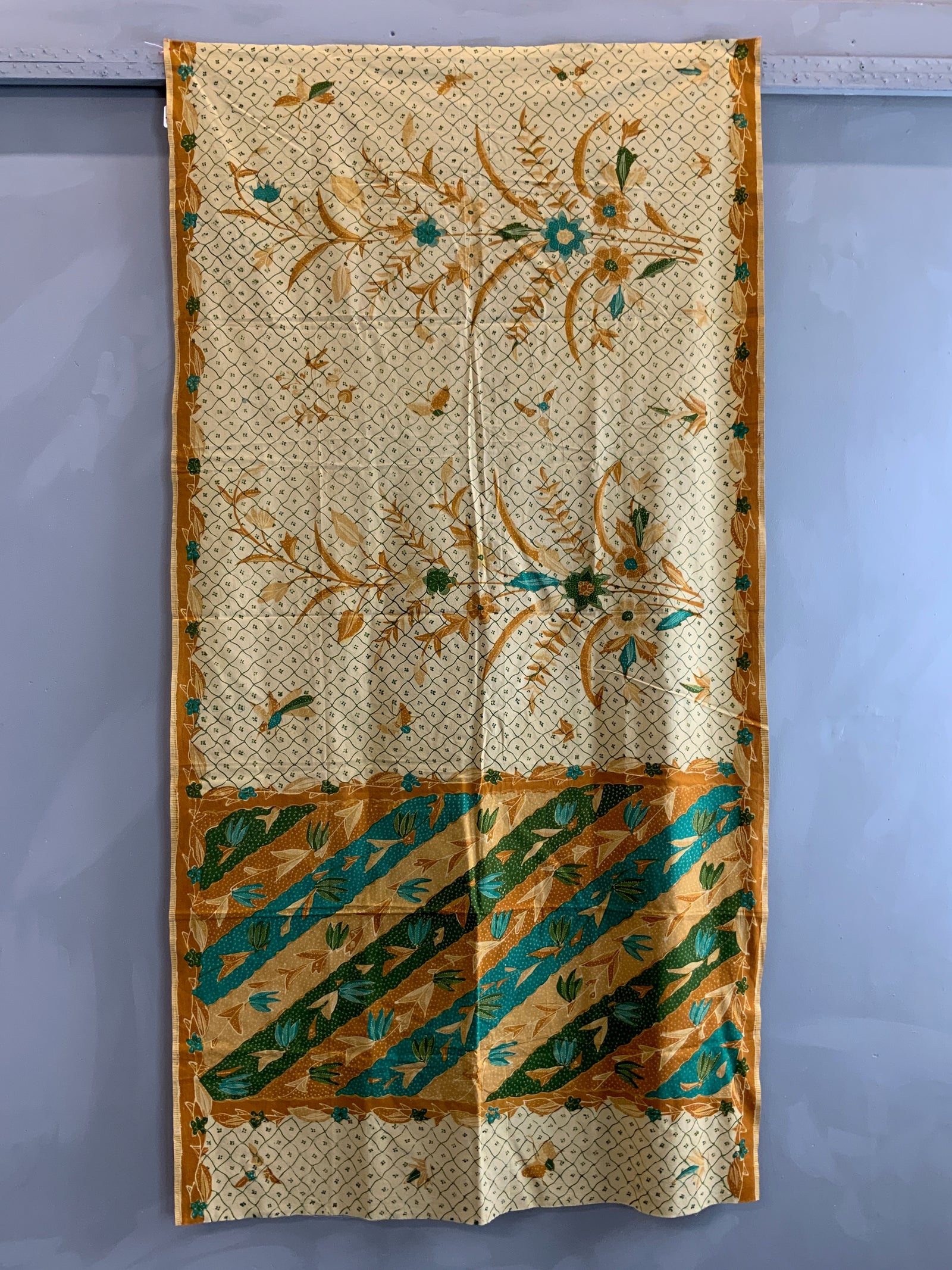 Javanese "Buketan" Design Sarong (196 x 101cm)