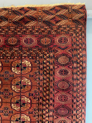 Turkmen Tekke rug (237 x 165cm)