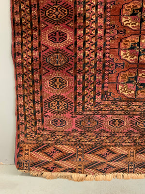 Turkmen Tekke rug (237 x 165cm)