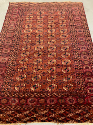 Turkmen Tekke rug (237 x 165cm)