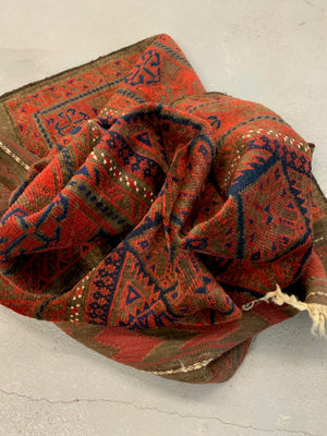 Balouch antique fine rug (209 x 124cm)