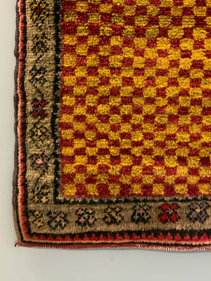 Turkish vintage chequer prayer rug (113 x 80cm)