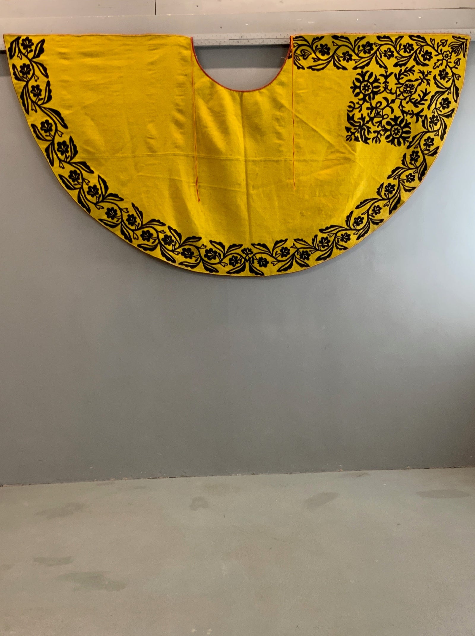 Carpathian yellow wool felt cape with black appliqué (234 x 119cm)