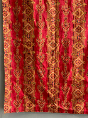 Victorian Paisley ' Turkey Red ' print  (172 x 145cm)