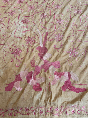 Chinese antique Canton export silk embroidered hanging (230 x 178cm)