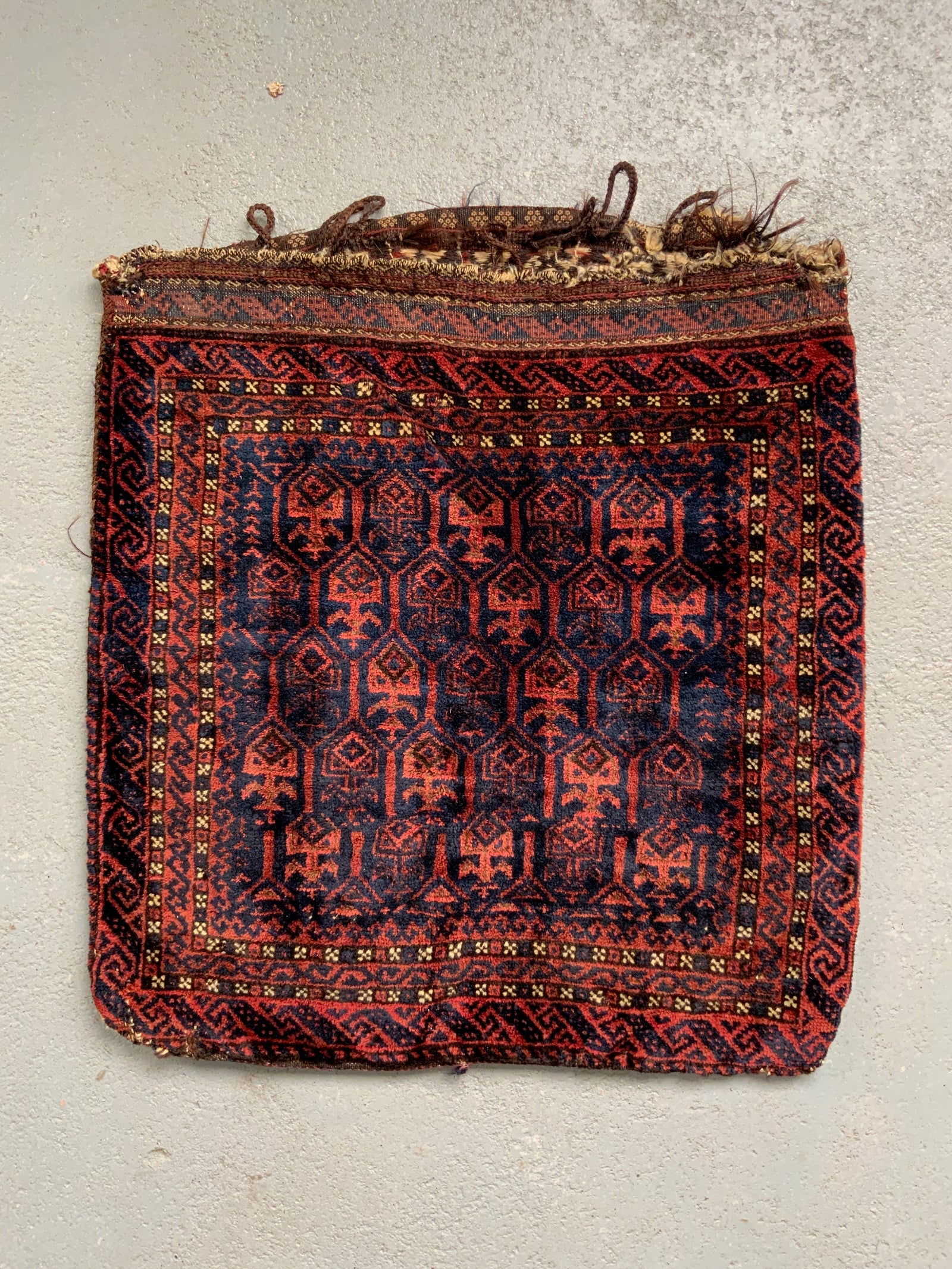 Balouch antique saddle bag (58 x 56cm)