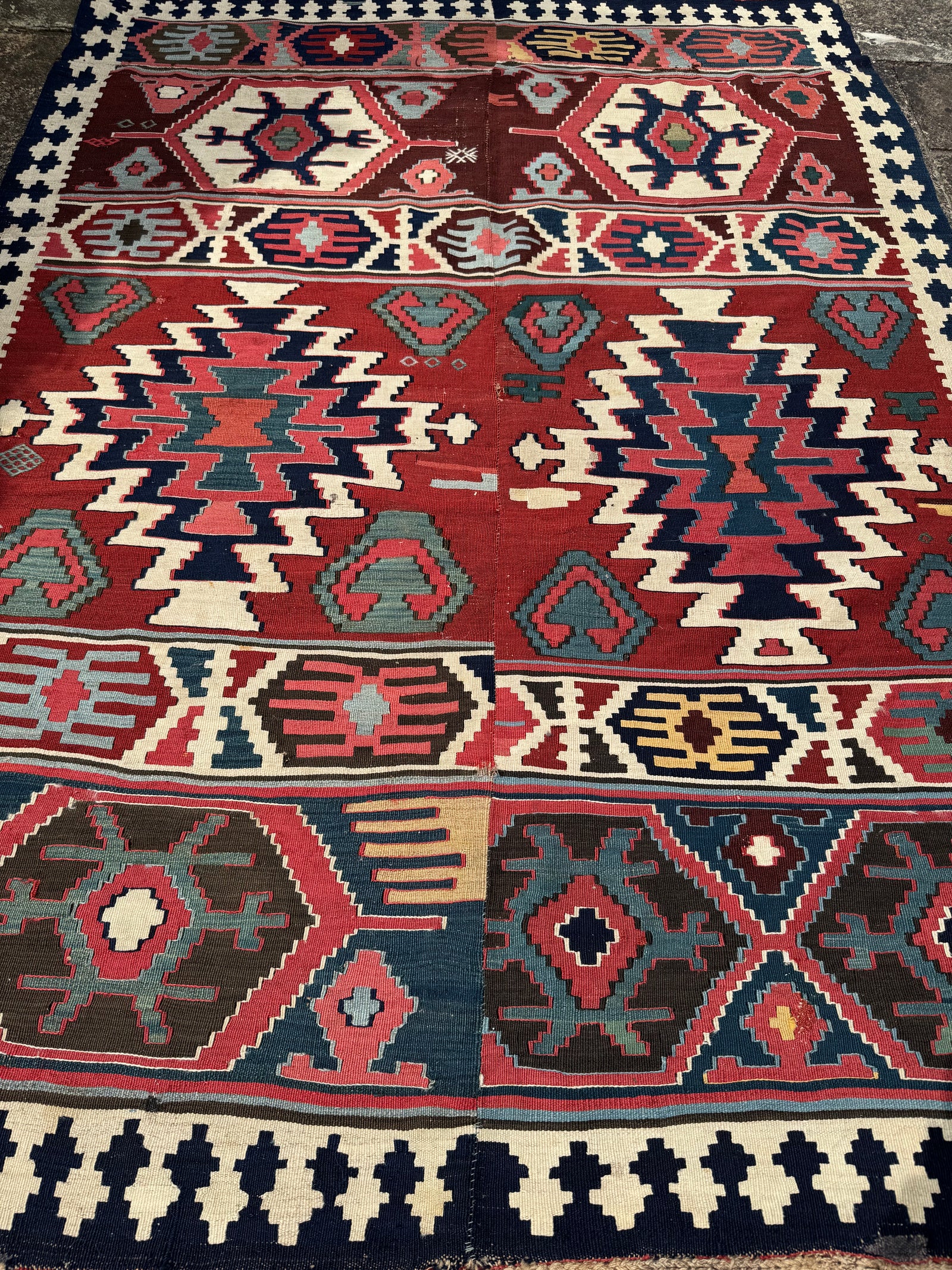Azeri Kurdish antique kilim (233 x 172cm)