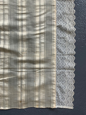 lace edged silk (246 x 163cm)