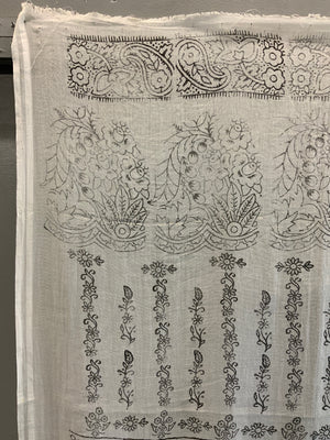 Turkish vintage block print (106 x 82cm)