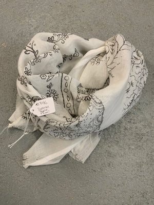 Turkish vintage block print (106 x 82cm)