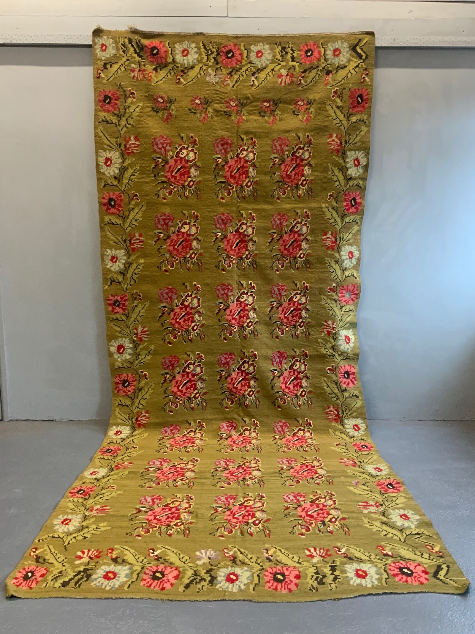 Ukrainian floral kilim (395 x 161cm)