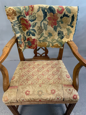 Geo III antique Chipendale chair with period needlework (90 x 63 x 46cm)