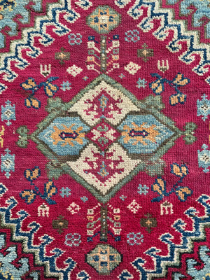 Moroccan Rabat vintage rug (155 x 142cm)