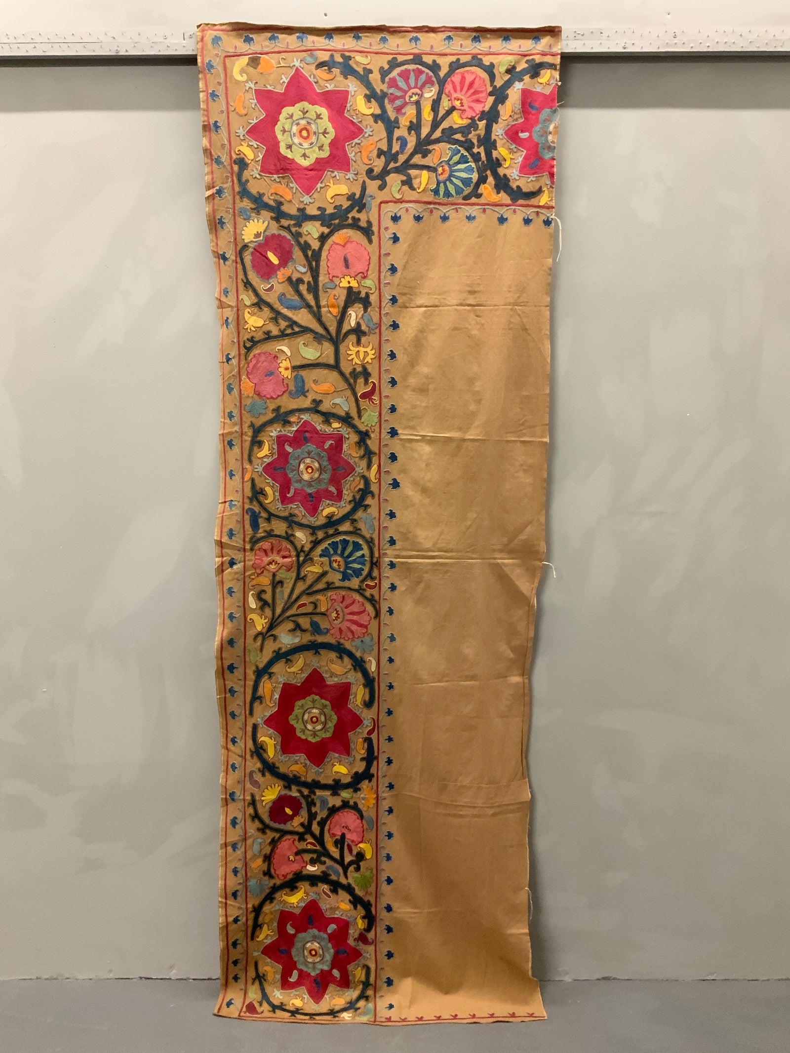 Uzbekistan Suzani antique fragment 244 x 82cm)