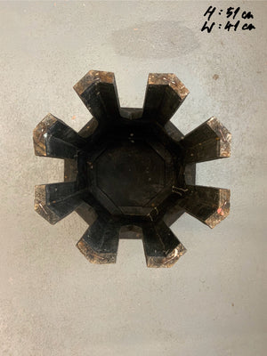 Levantine late Ottoman table (51 x 41cm)