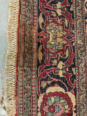 Isphahani vintage rug (208 x 132cm)