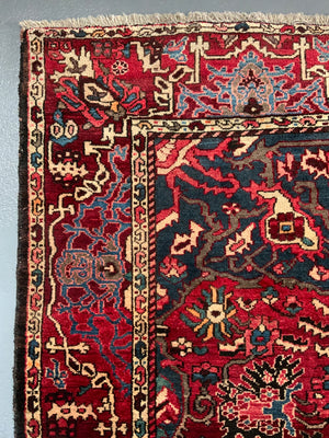 Bactiar vintage medallion carpet (300 x 217cm)