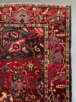 Bactiar vintage medallion carpet (300 x 217cm)