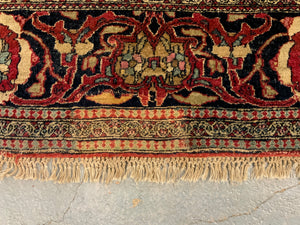Isphahani vintage rug (208 x 132cm)
