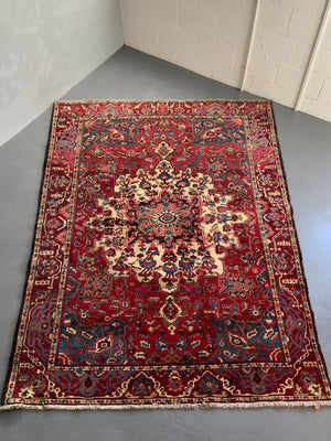 Bactiar vintage medallion carpet (300 x 217cm)