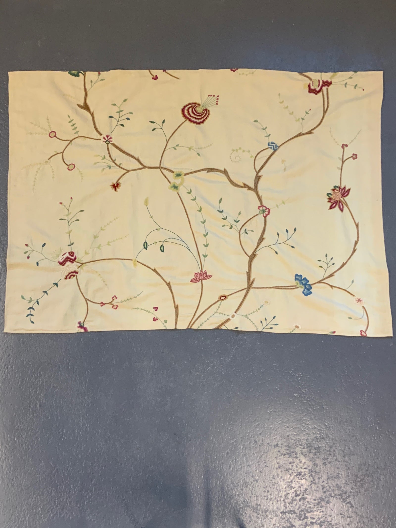 Crewel work fragment  (123 x 85cm)