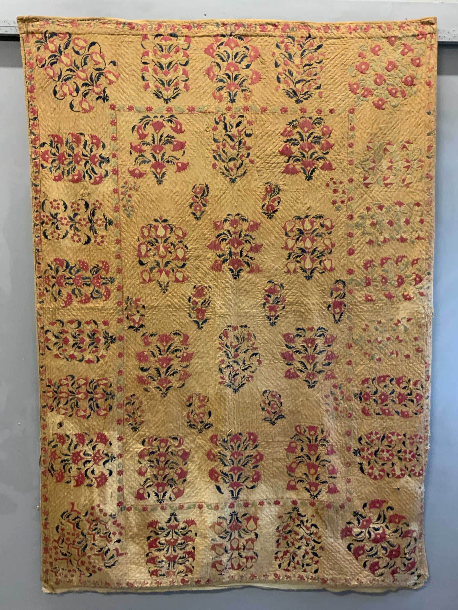 Uzbekistan Antique Uratube / Khojand Uzbekistan suzani  (222 x 158cm)