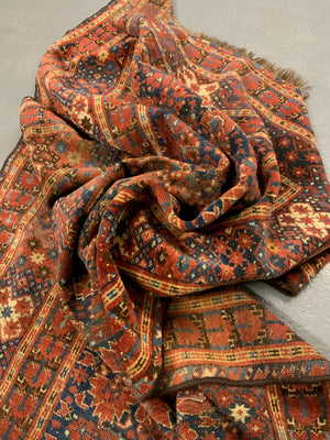 Beshir antique small carpet (270 x 153cm)