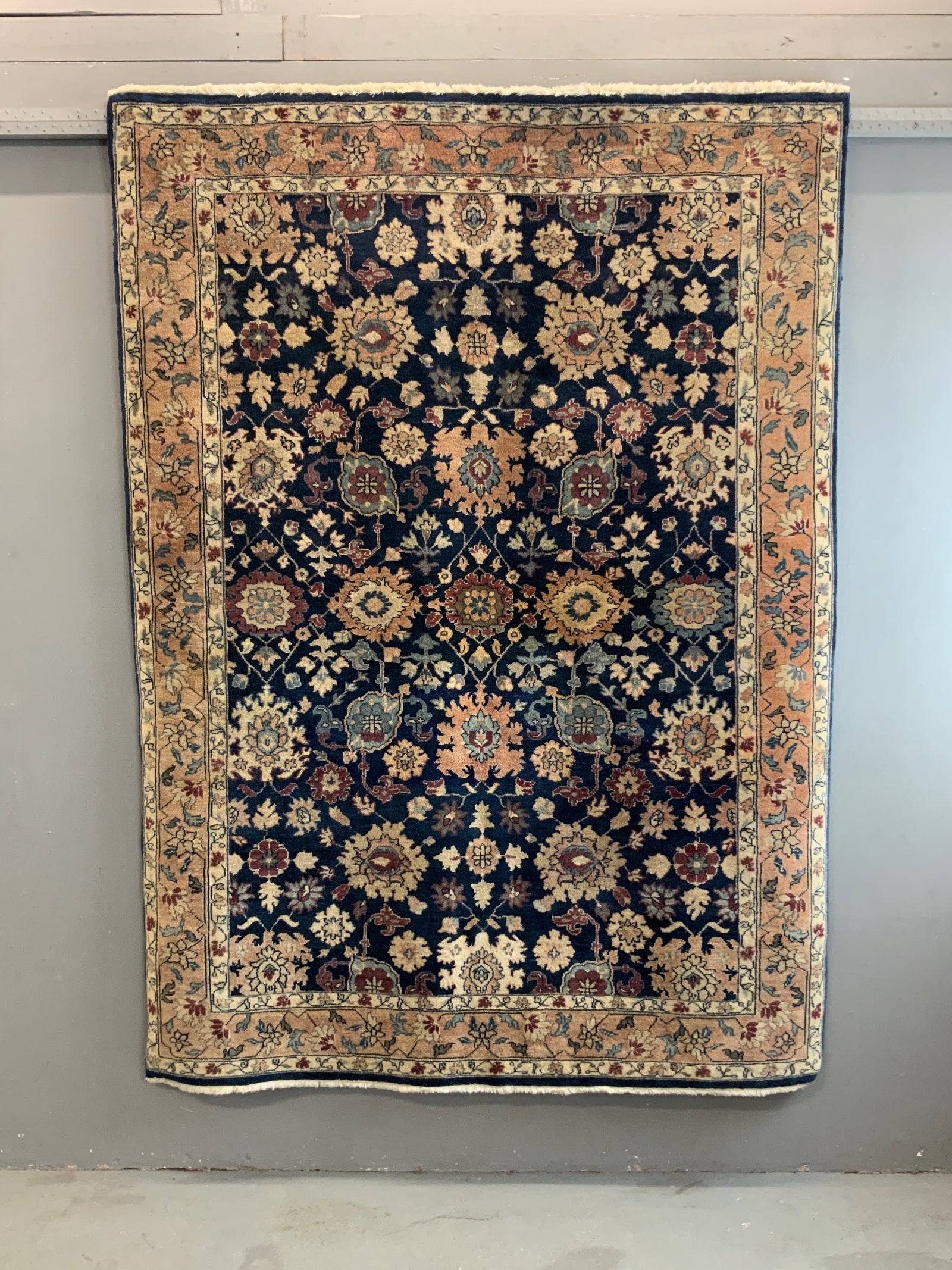 Indian Harshang design large rug (215 x 159cm)