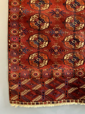 Tekke antique rug (176 x 105cm)