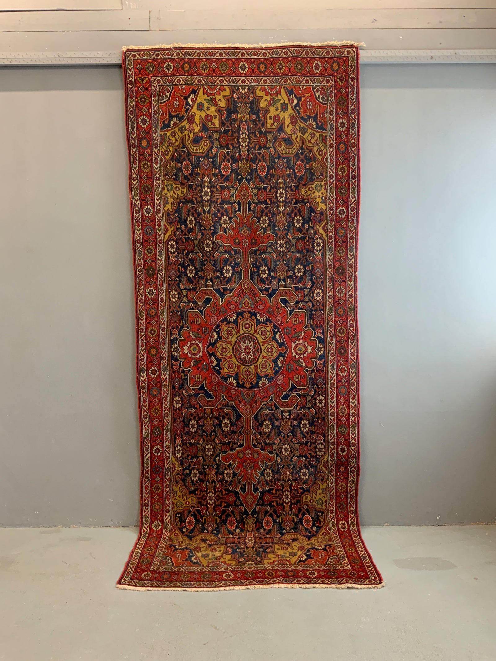 Hamadan Bibikabad antique kelleigh carpet (290 x 211cm)