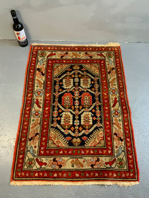 Caucasian Azerbaijan small rug with Baku design (102 x 74cm)