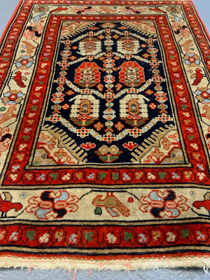 Caucasian Azerbaijan small rug with Baku design (102 x 74cm)