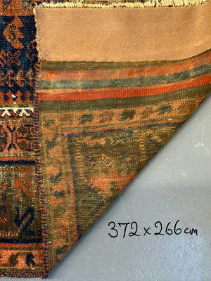 Balouch antique carpet (372 x 266cm)