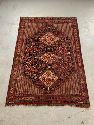Khamseh antique rug (199 x 137cm)
