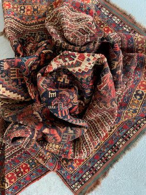 Khamseh antique rug (199 x 137cm)