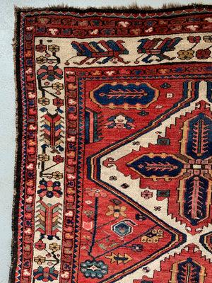 Antique Bactiari carpet (325 x 282cm)