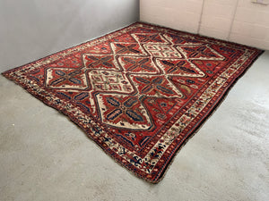 Antique Bactiari carpet (325 x 282cm)