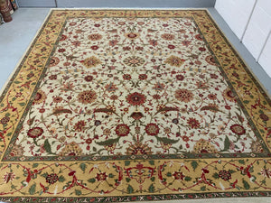 Extremely fine Obeetee pashmina carpet (396 x 317cm)