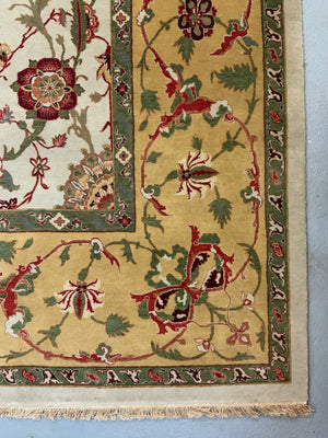 Extremely fine Obeetee pashmina carpet (396 x 317cm)