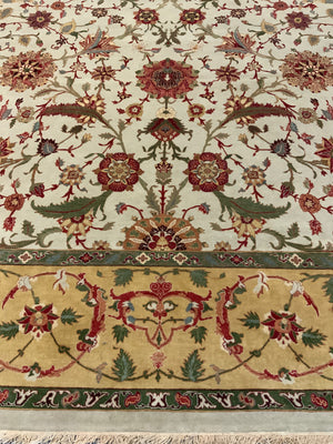 Extremely fine Obeetee pashmina carpet (396 x 317cm)