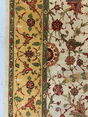 Extremely fine Obeetee pashmina carpet (396 x 317cm)