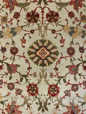 Extremely fine Obeetee pashmina carpet (396 x 317cm)