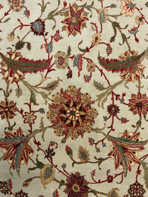 Extremely fine Obeetee pashmina carpet (396 x 317cm)